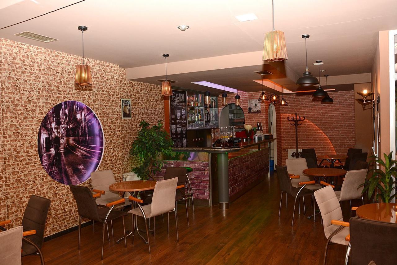 Bolero Hotel Ferizaj Exterior photo